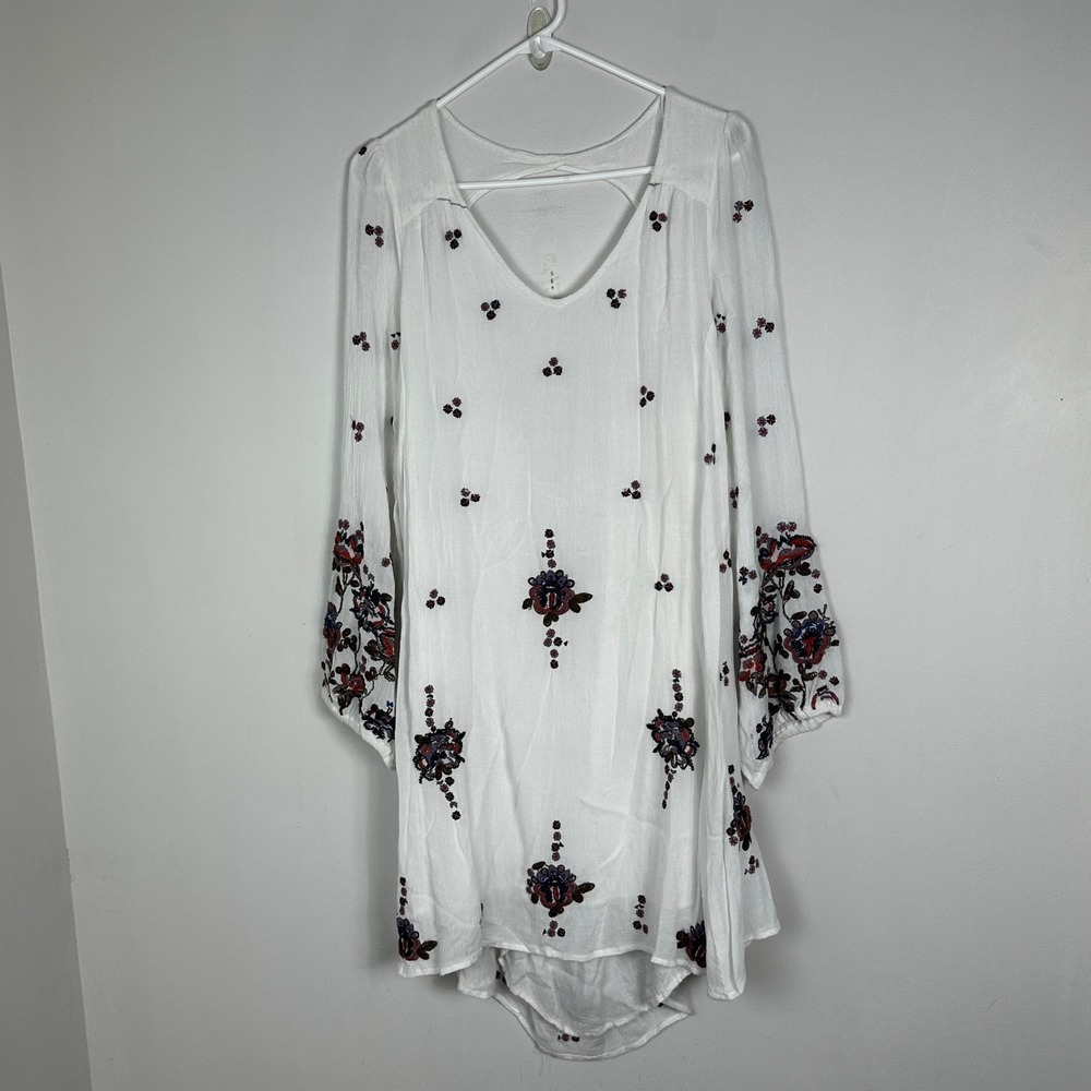 Free People Bell Sleeve Bohemian Dress White Burgundy Embroidered Sz Large Boho - Picture 5 of 16